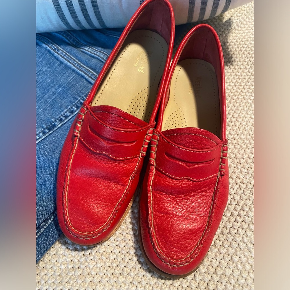 GH Bass Weejuns Size 6 Loafers